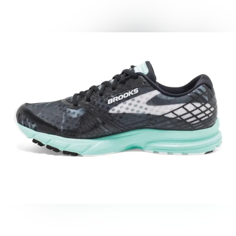 Brooks Women's Black & Mint Launch Running Sneakers Size 9